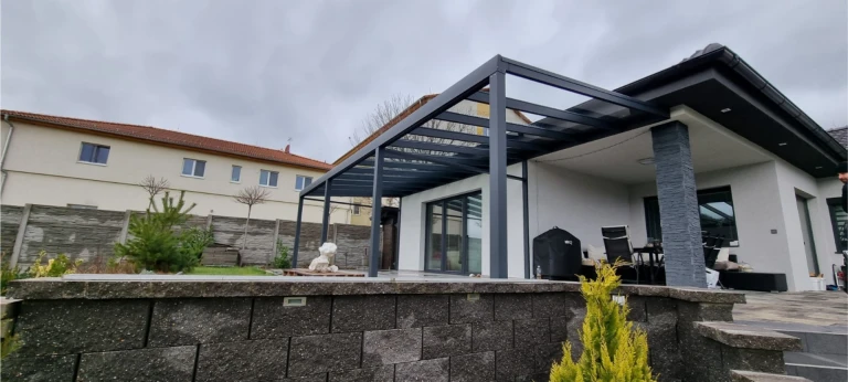 Alumínium pergola ROBUST + üvegezés STANDARD - Klášterec