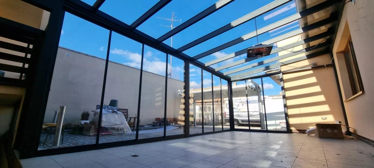 Alumínium pergola ROBUST + üvegezés STANDARD - Érsekújvár