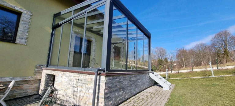 Alumínium pergola ROBUST +  üvegezés STANDARD - Hošťalovice